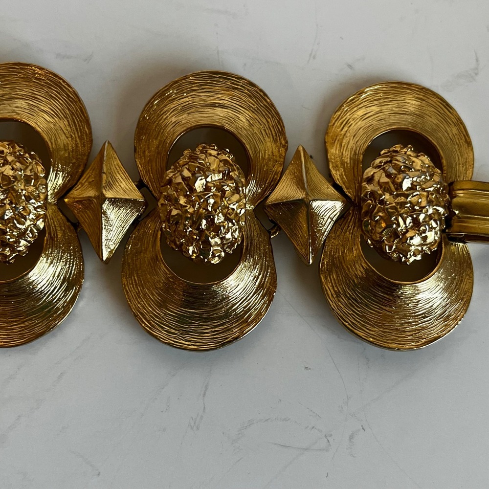 Vintage Gold Tone Textured Link Statement Bracelet Bold Geometric Mid Century